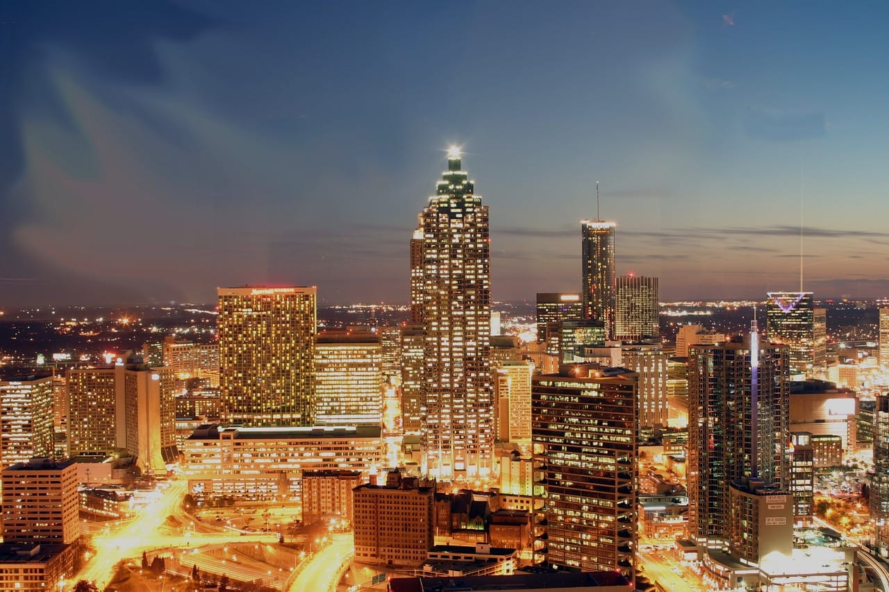 Image of the Atlanta, Georgia skyline at night