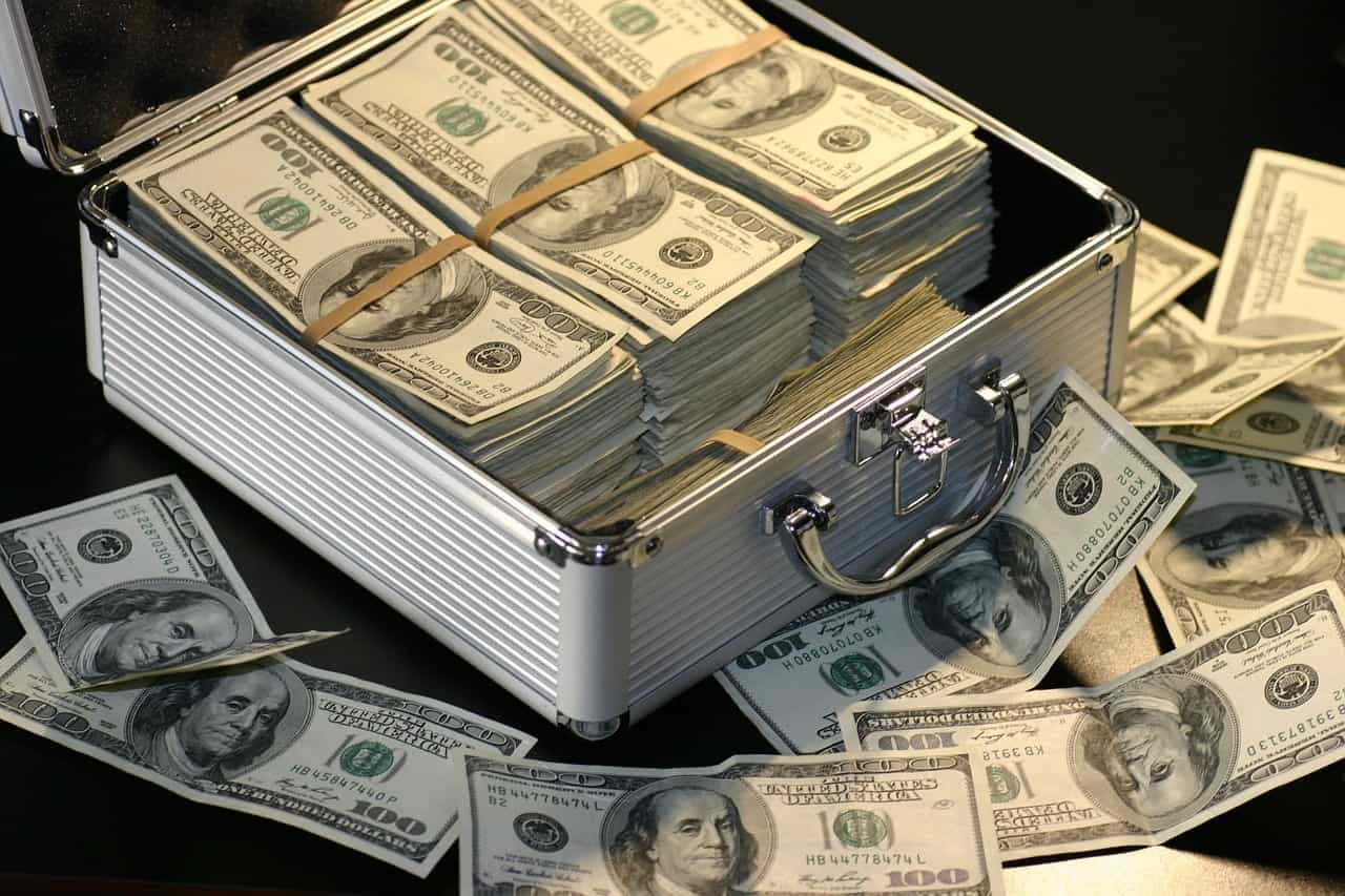 5 Ways an Answering Service Can Save You Money